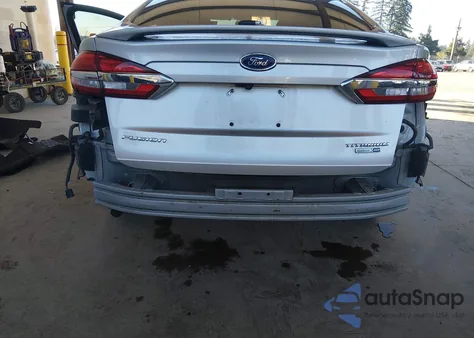2019 Ford Fusion Titanium z USA, uszkodzony, nr VIN 3FA6P0D99KR207638